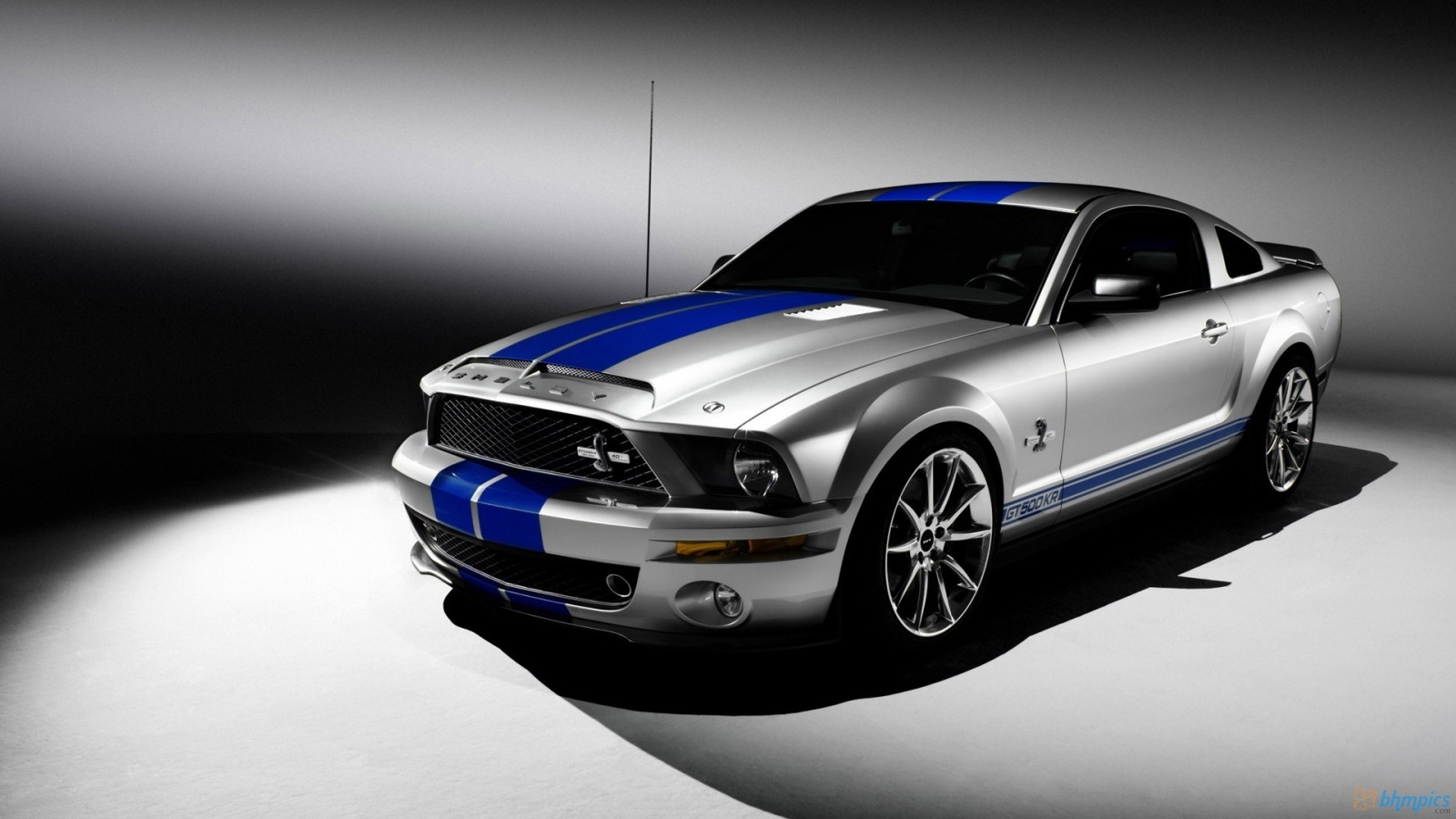 2010_ford_mustang_shelby_gt500-1600x900